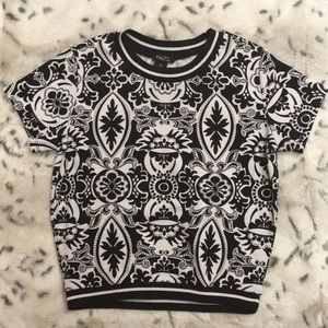 Black and White Cropped T Shirt